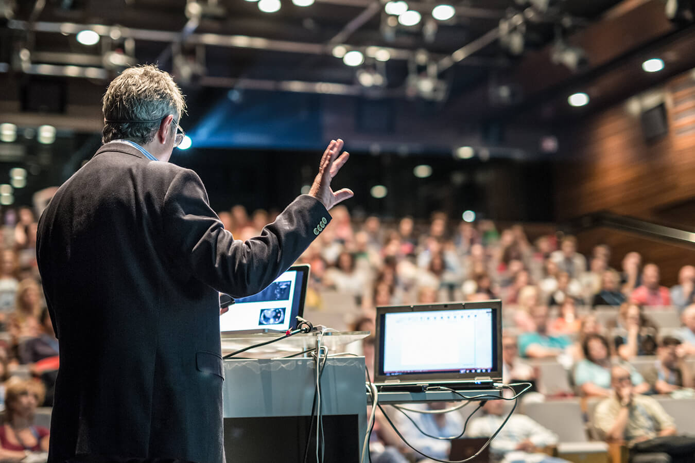 همایش‌ها و کنفرانس‌ها